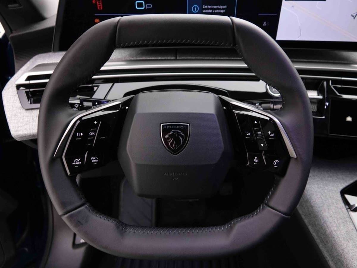 369084_p2 - PEUGEOT - 3008 - 2025 - photo 9