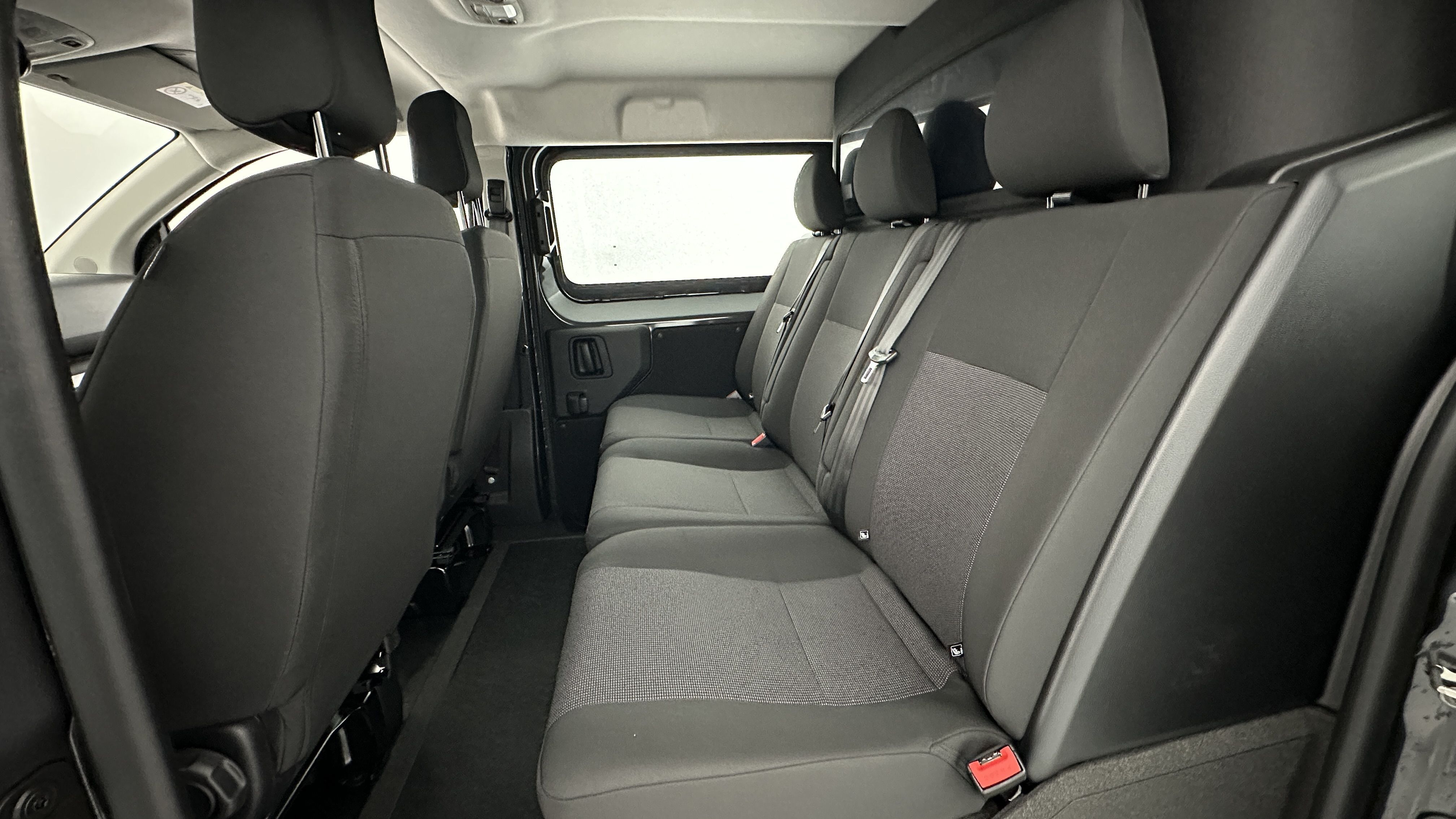 GLI00010605_p53 - PEUGEOT - EXPERT CA - 2025 - photo 8