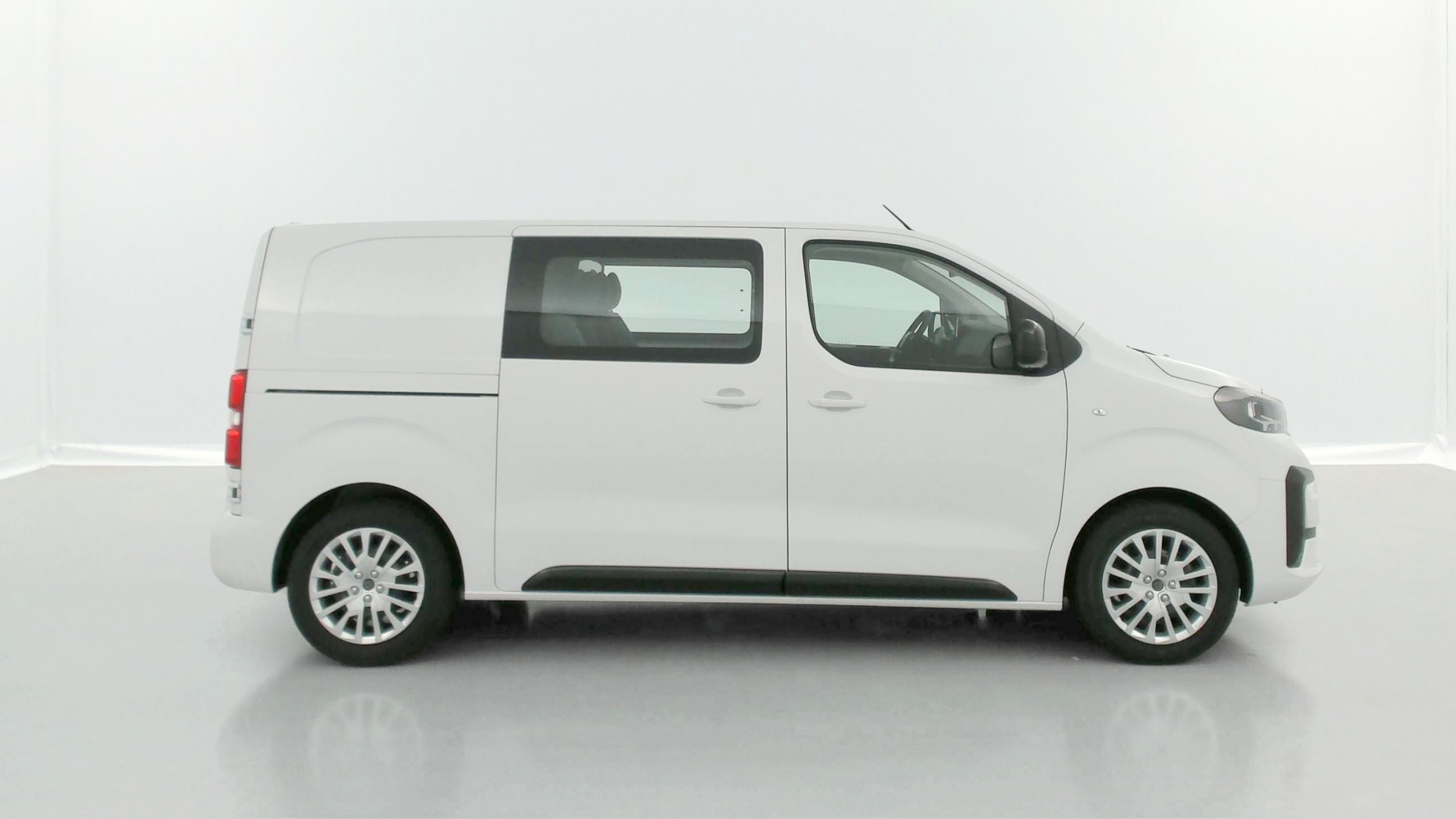 GLI00010697_p53 - PEUGEOT - EXPERT CA - 2025 - photo 19