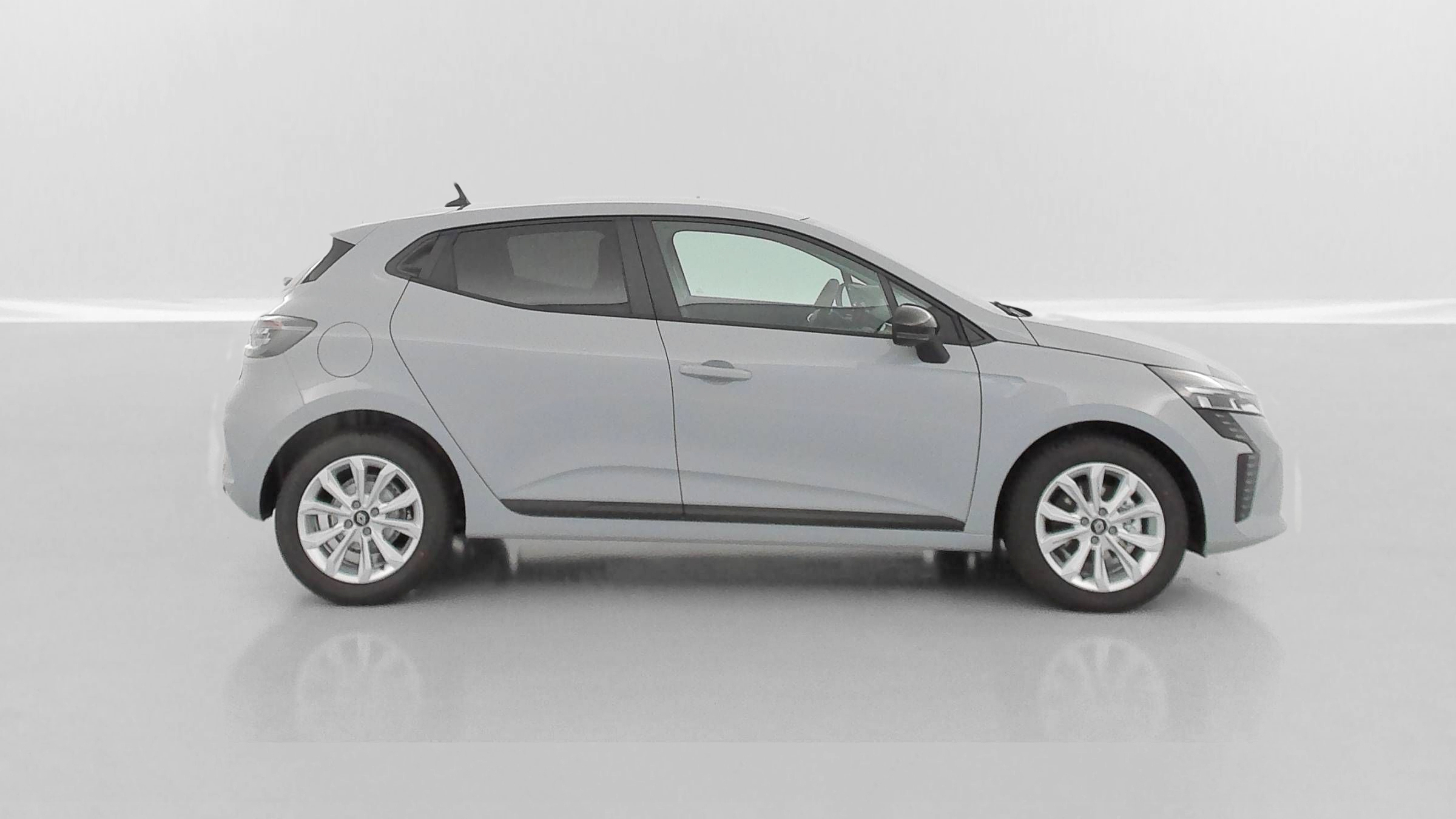 GLI00010434_p53 - RENAULT - CLIO - 2025 - photo 23