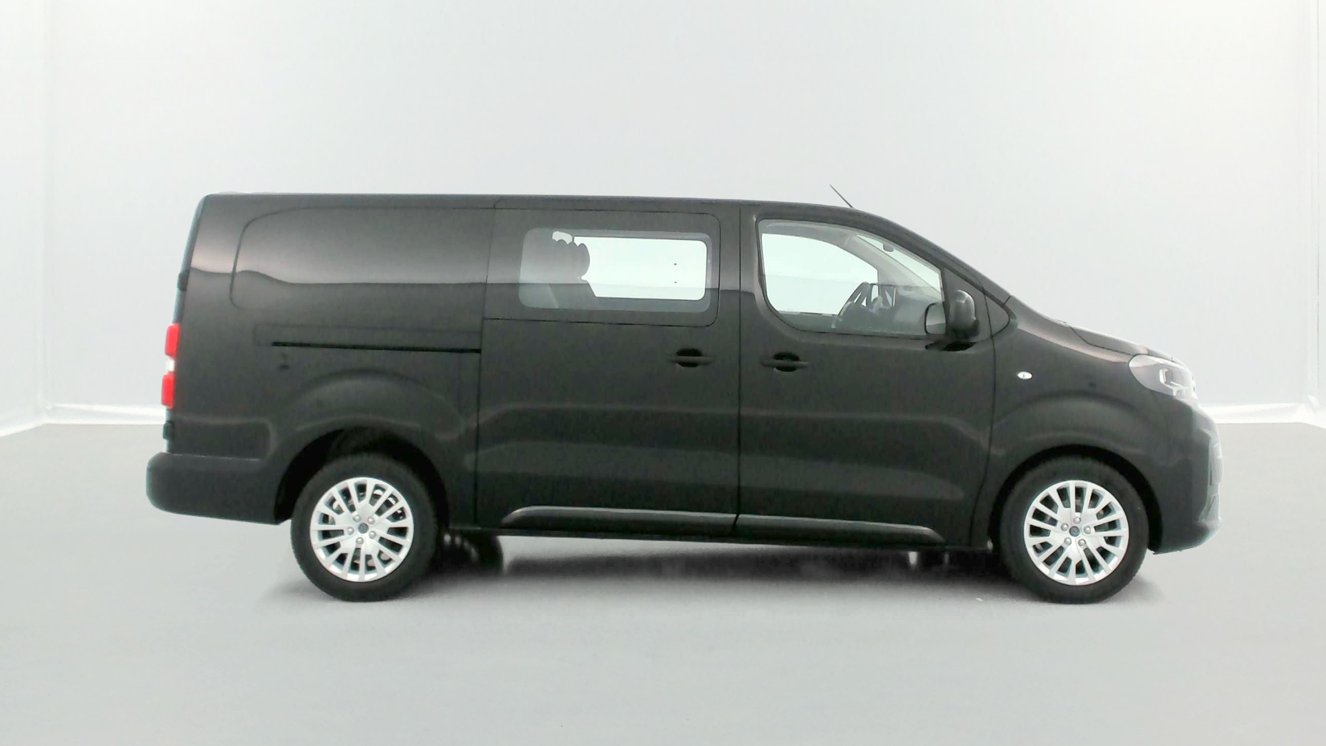 GLI00010632_p53 - PEUGEOT - EXPERT CA - 2025 - photo 19