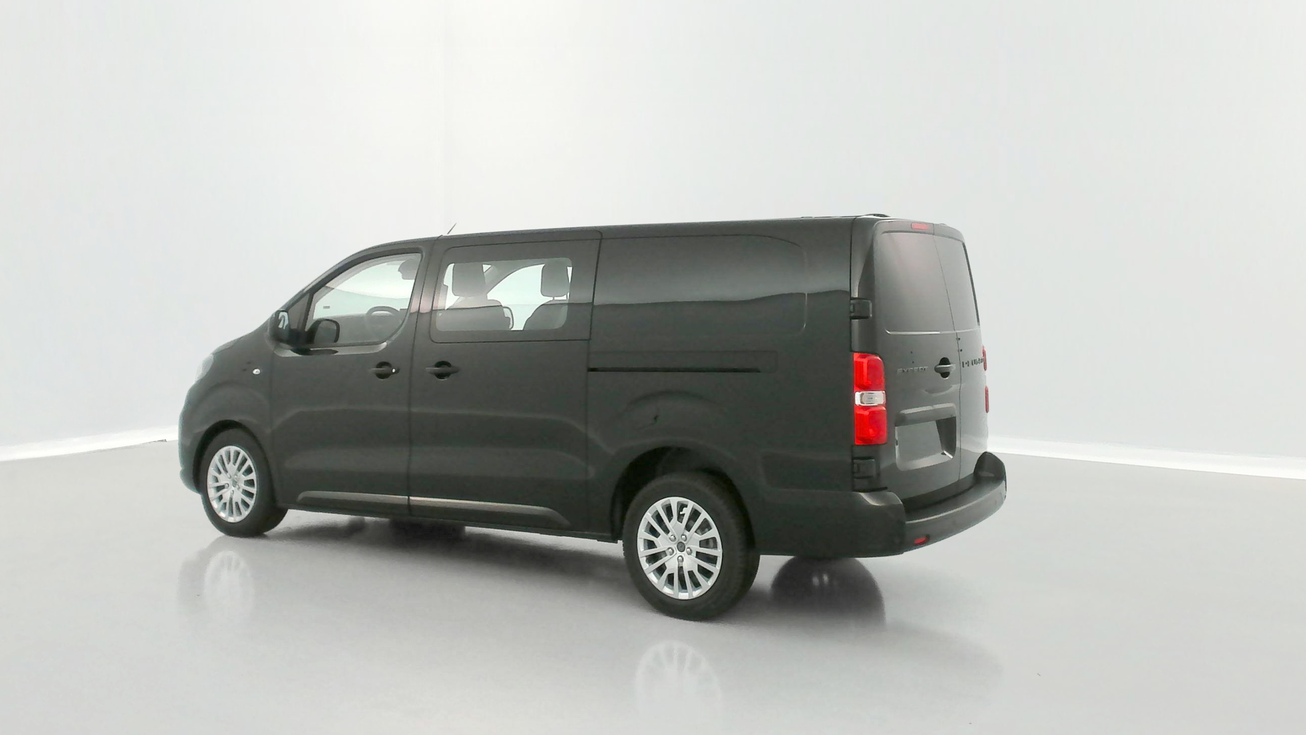 GLI00010632_p53 - PEUGEOT - EXPERT CA - 2025 - photo 21