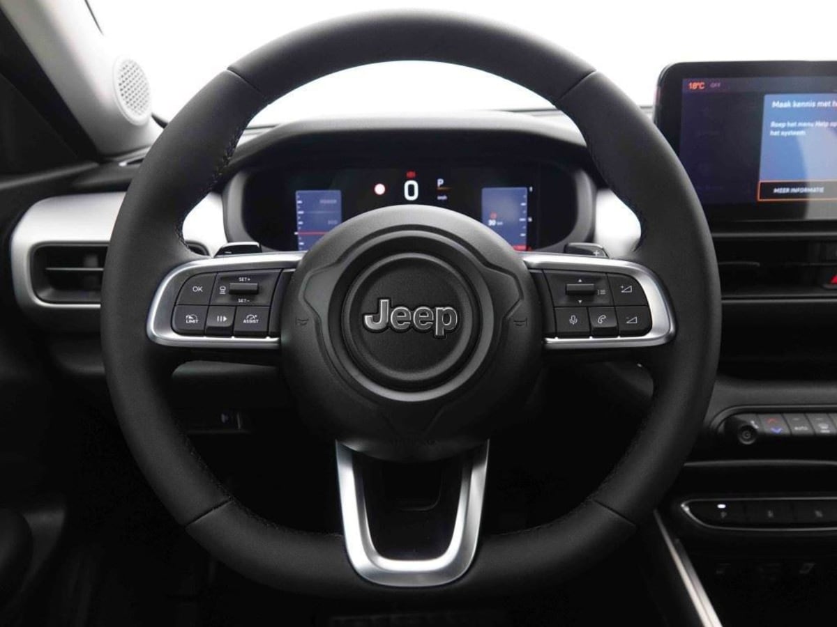 357174_p2 - JEEP - AVENGER - 2026 - photo 9