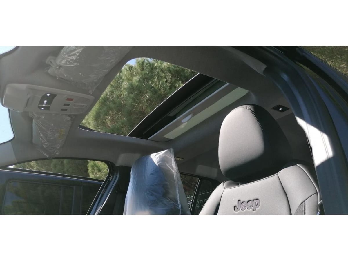 374923_p2 - JEEP - AVENGER - 2026 - photo 4