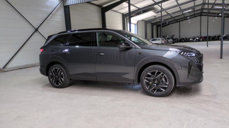 47613_p28 - PEUGEOT - 5008 - 2026