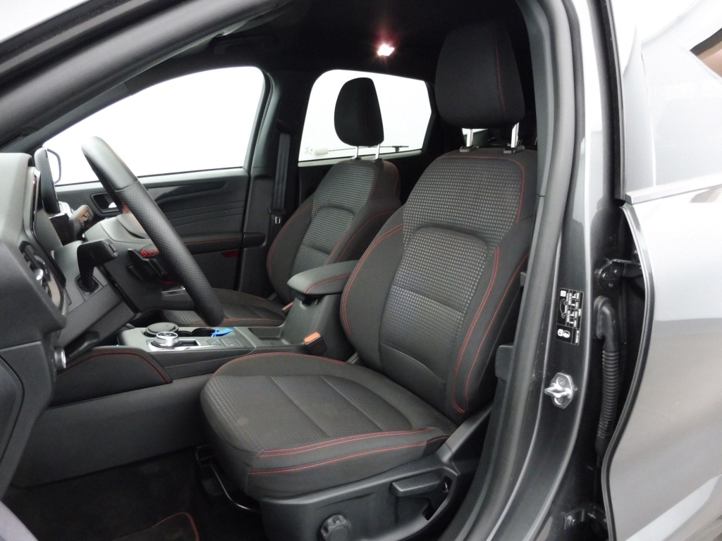 70374_p51 - FORD - KUGA - 2024 - photo 15