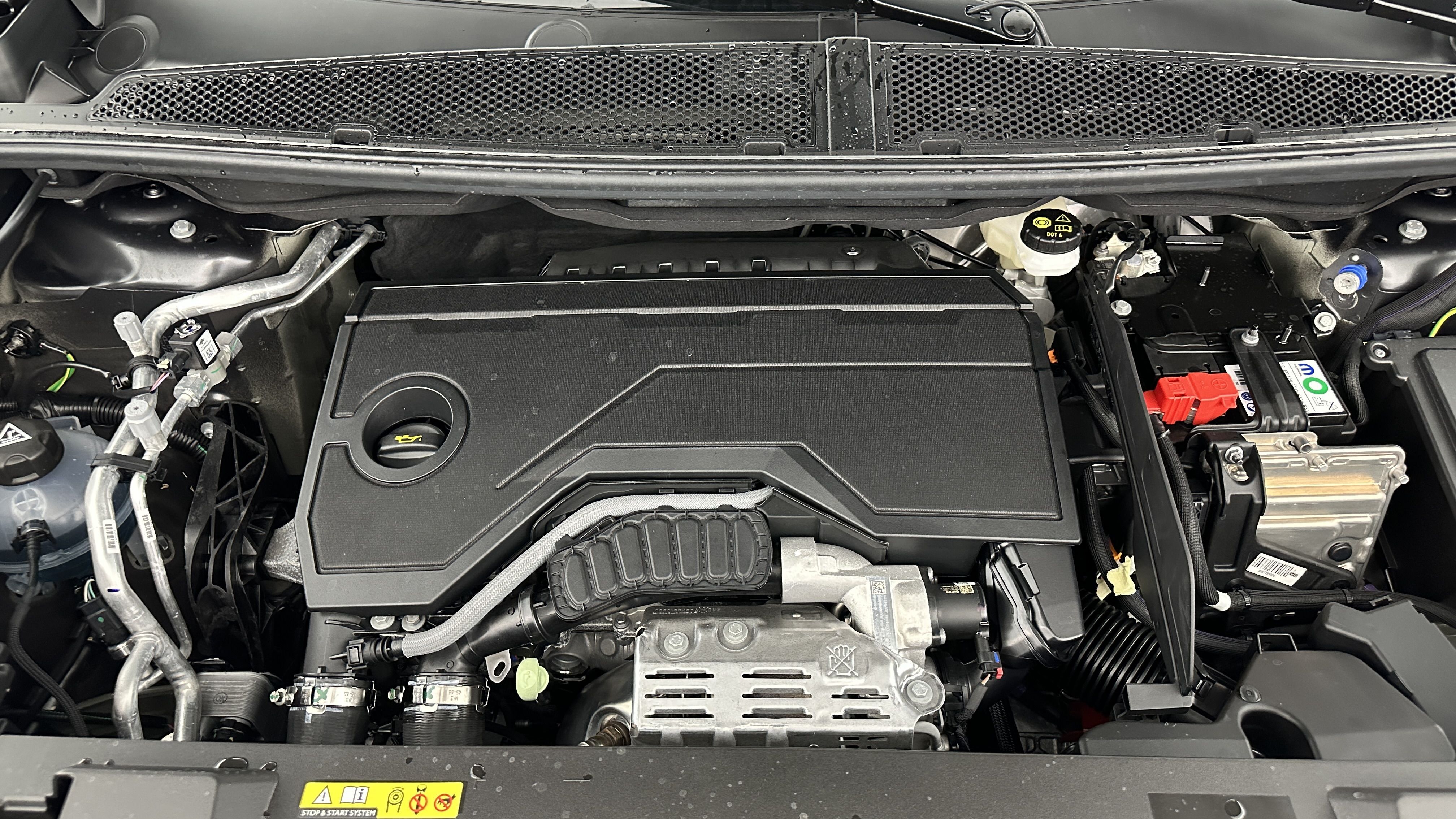 GLI00012573_p53 - PEUGEOT - 3008 - 2025 - photo 11