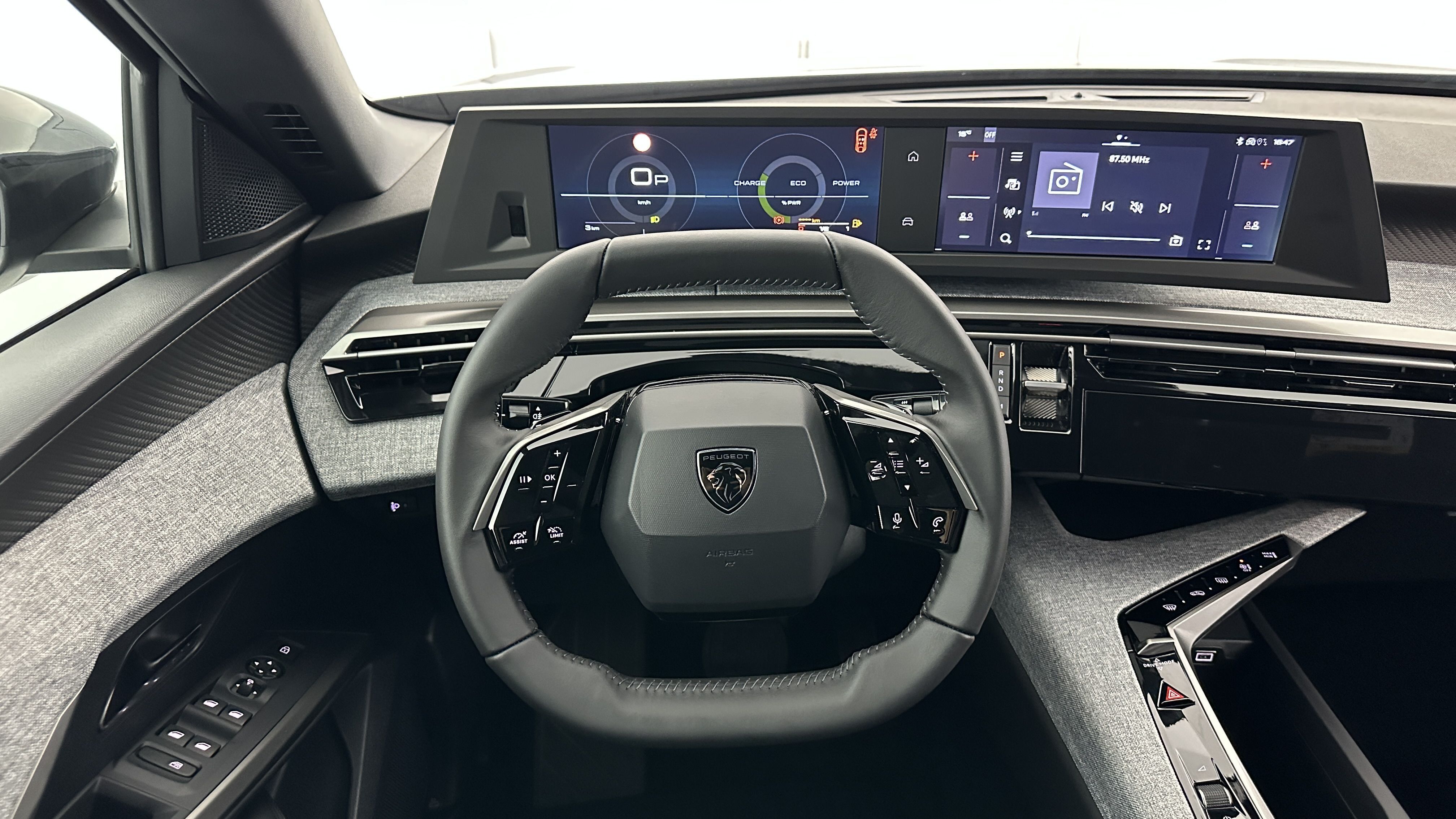 GLI00012573_p53 - PEUGEOT - 3008 - 2025 - photo 14