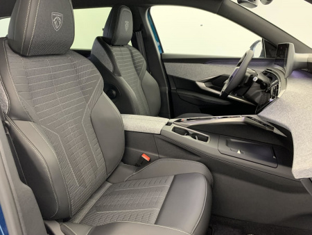 377755_p2 - PEUGEOT - 5008 - 2025