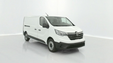 381884_p2 - RENAULT - TRAFIC - 2026