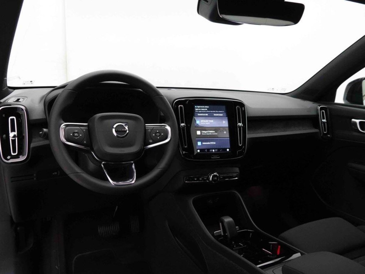 383284_p2 - VOLVO - XC 40 - 2026 - photo 9